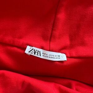Haut rouge Zara